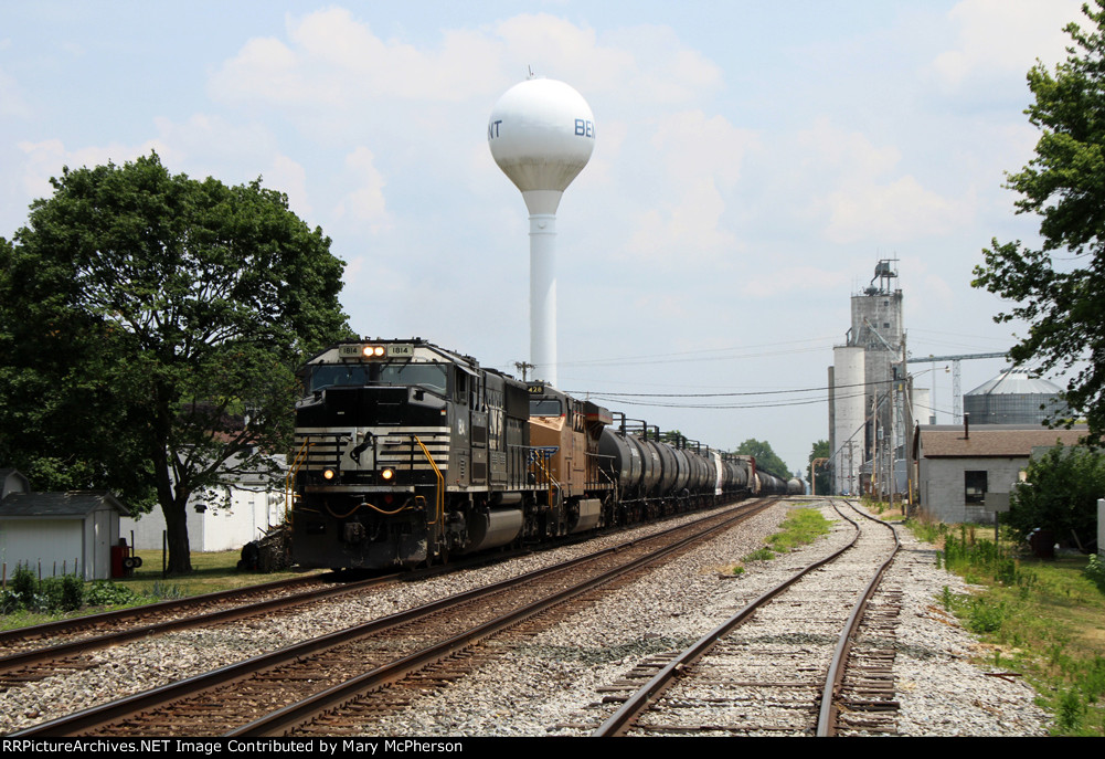 Westbound Norfolk Southern